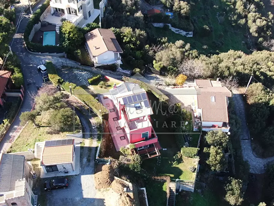 Immagine 38 di Villa in vendita  a Celle Ligure