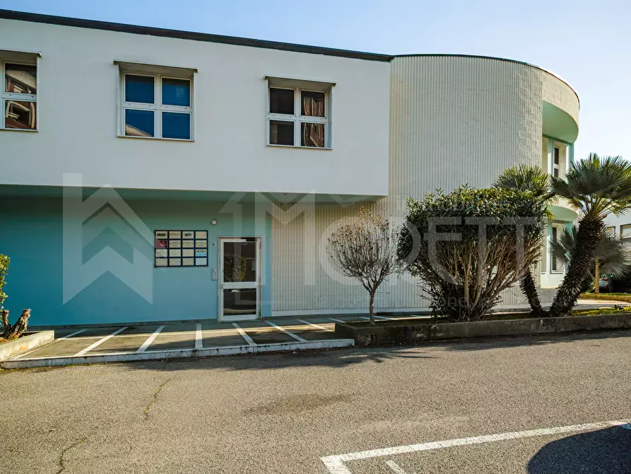 Immagine 12 di Ufficio in affitto  in Via Martin Luther King a Livorno