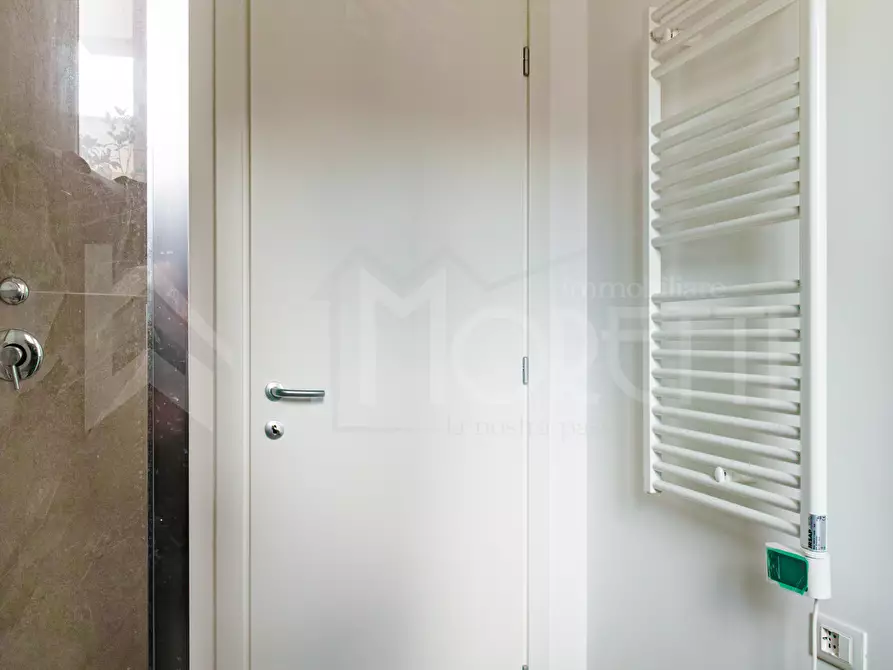 Immagine 45 di Pentalocale in vendita  in Via Costanzo Ebat a Livorno