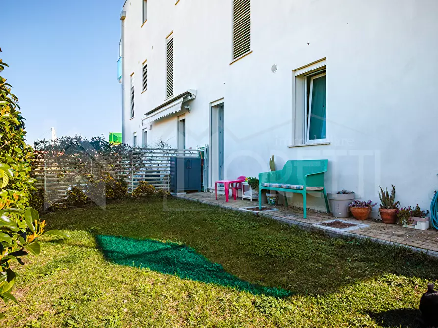 Immagine 1 di Trilocale in vendita  in Via Lazzara Giovanni a Livorno