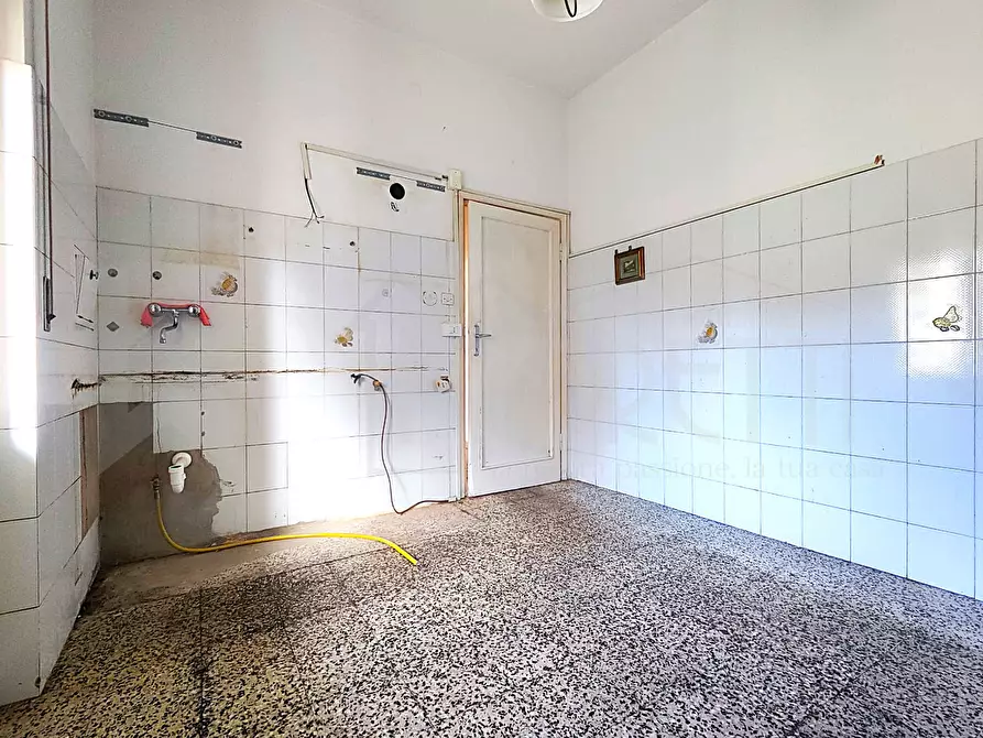 Immagine 15 di Quadrilocale in vendita  in Via Anna Frank a Livorno