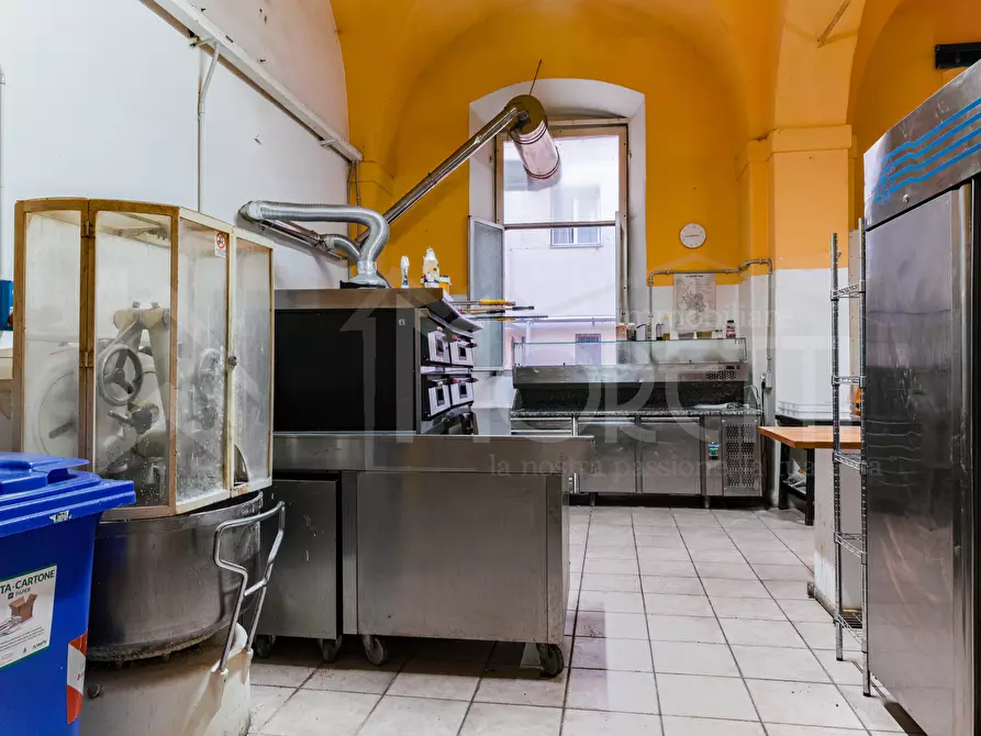 Immagine 25 di Capannone industriale in vendita  in Via Traversa a Livorno