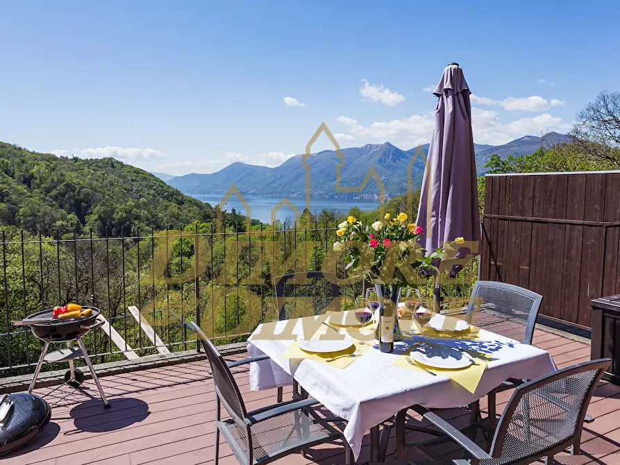 Immagine 19 di Villetta a schiera in vendita  a Luino