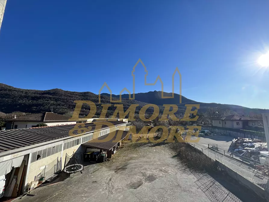 Immagine 23 di Locale commerciale in vendita  in Via Battaglia San Martino 72 a Cuveglio