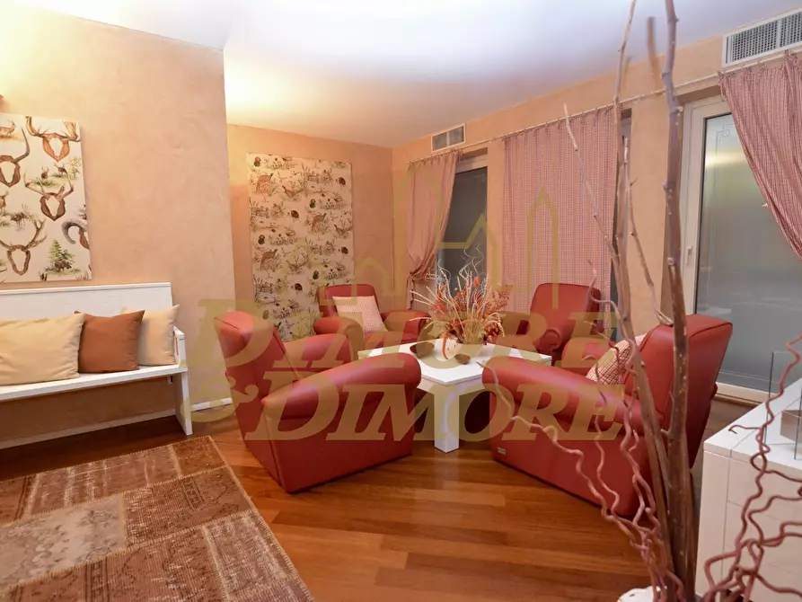 Immagine 35 di Villa in vendita  a Ranco