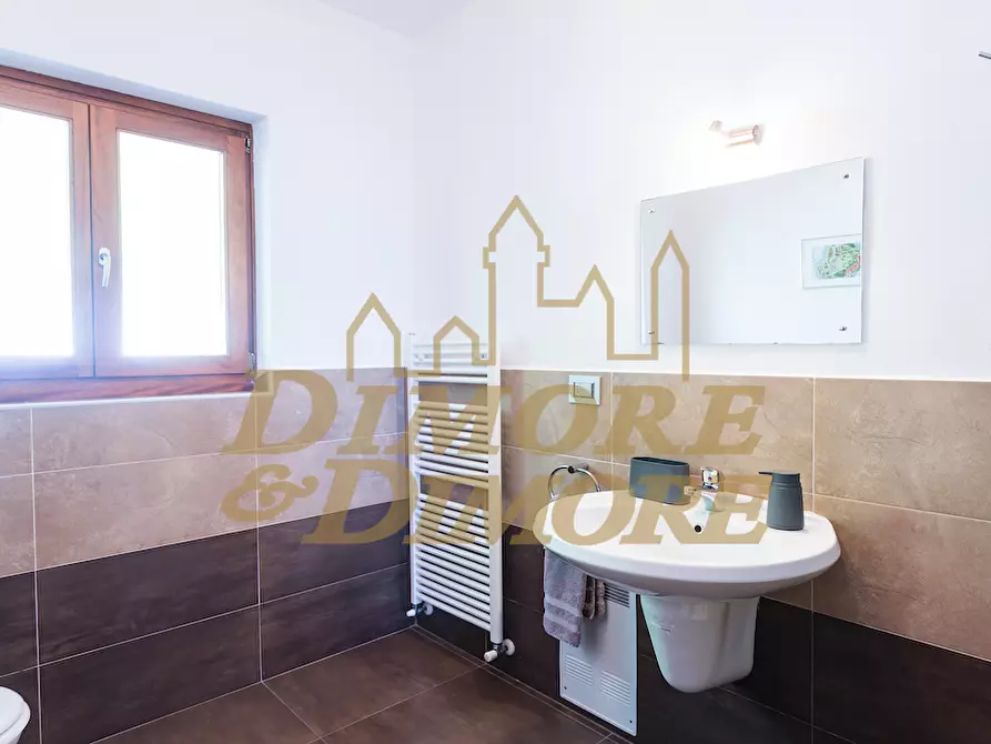 Immagine 15 di Villetta a schiera in vendita  a Luino