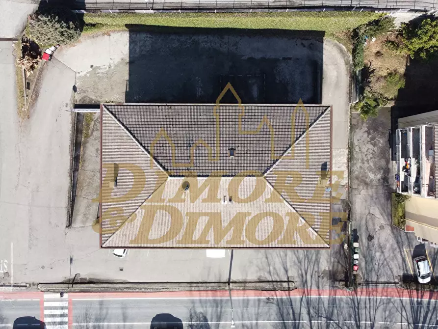 Immagine 3 di Palazzo in vendita  in Strada Statale 34 del Lago Maggiore 284a a Verbania