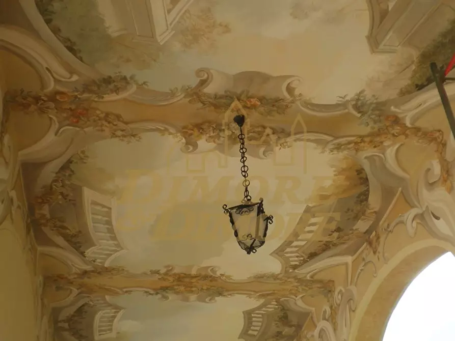 Immagine 52 di Villa in vendita  a Varese