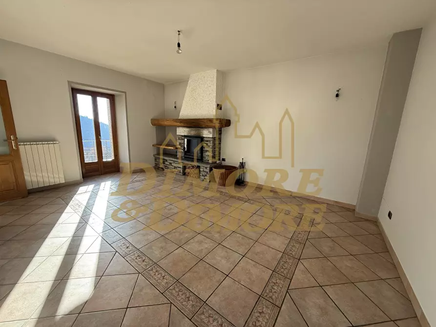 Immagine 4 di Casa indipendente in vendita  in Via Vico 3 a Caprezzo