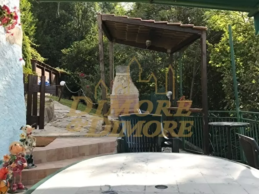 Immagine 29 di Villetta a schiera in vendita  a Aurano