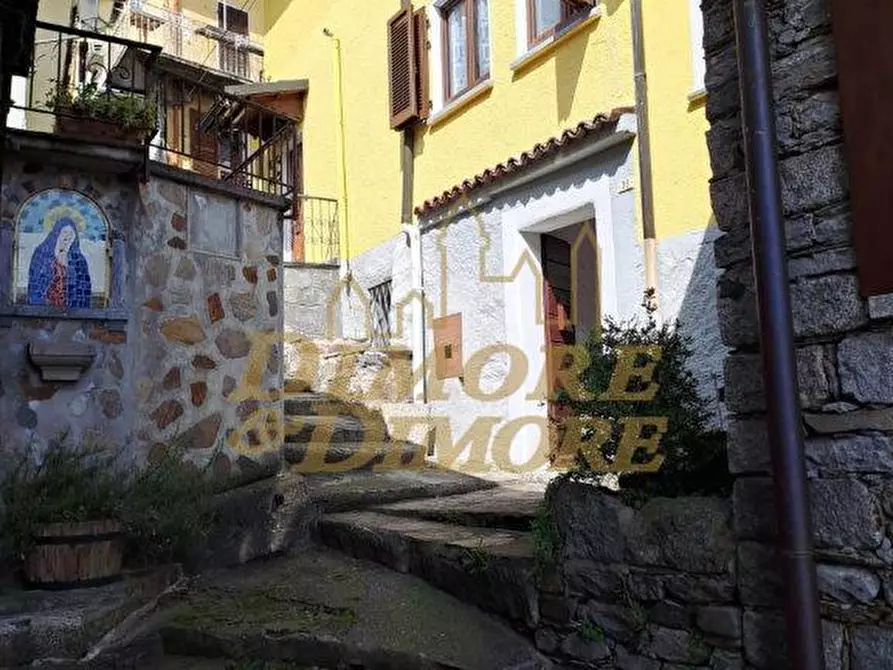 Immagine 47 di Porzione di casa in vendita  a Cannobio