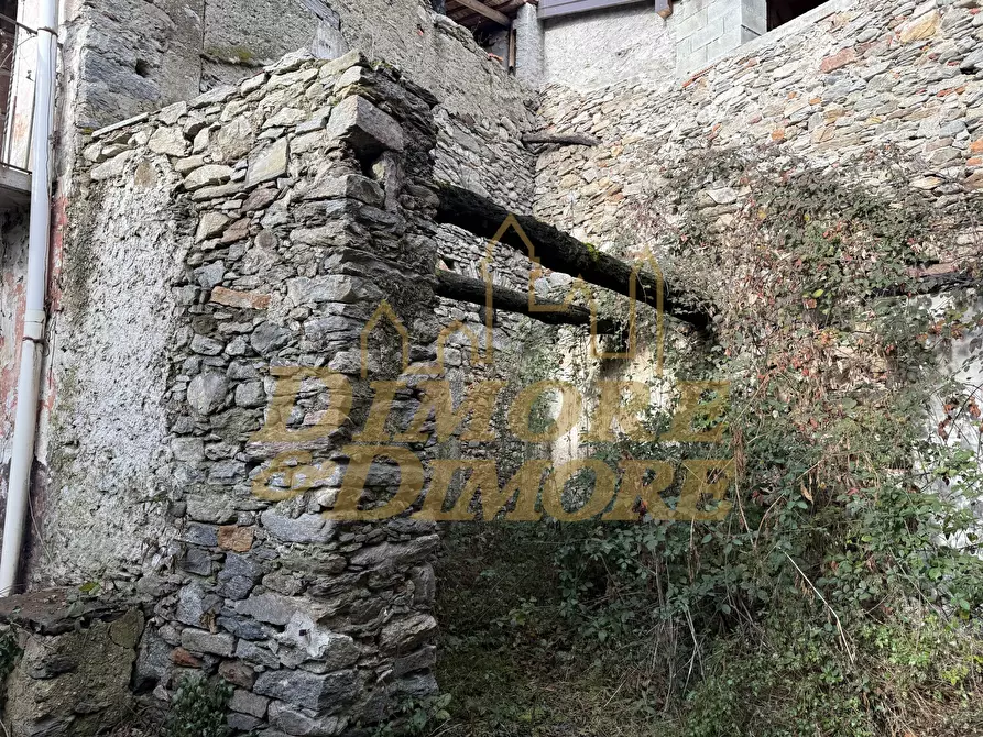 Immagine 16 di Porzione di casa in vendita  in vicolo san giulio a Lesa