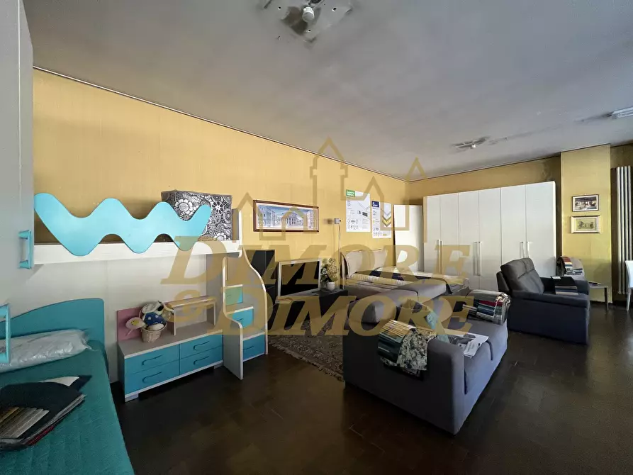 Immagine 7 di Locale commerciale in vendita  in Via Battaglia San Martino 72 a Cuveglio