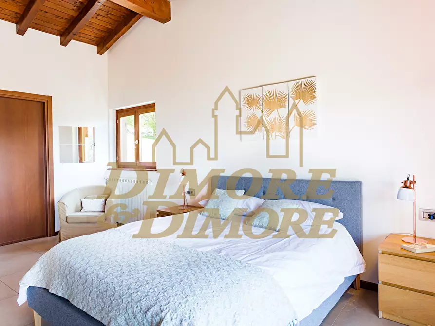 Immagine 8 di Villetta a schiera in vendita  a Luino