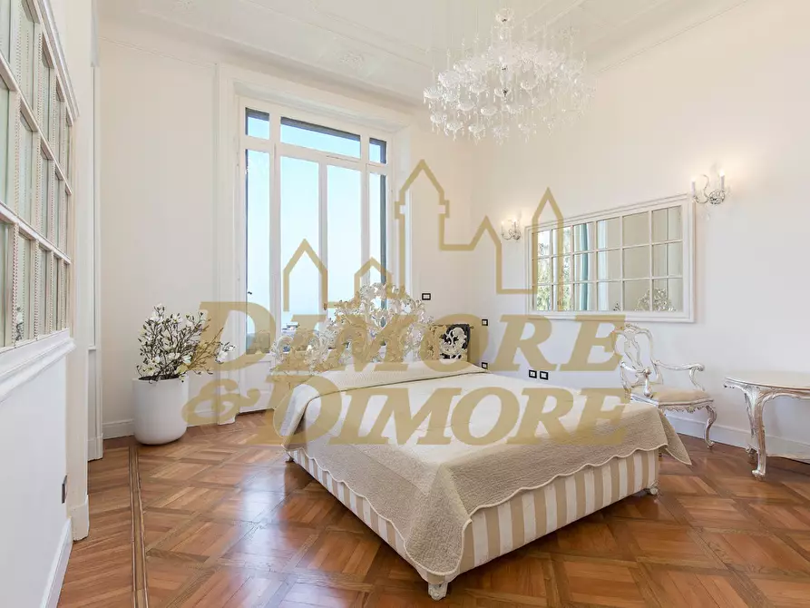 Immagine 26 di Villa in vendita  in via giuseppe verdi 5 a Stresa