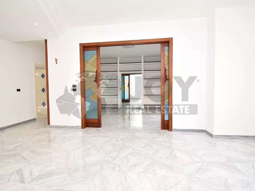 Immagine 4 di Appartamento in vendita  in Viale Aldo Moro 95 a Brindisi