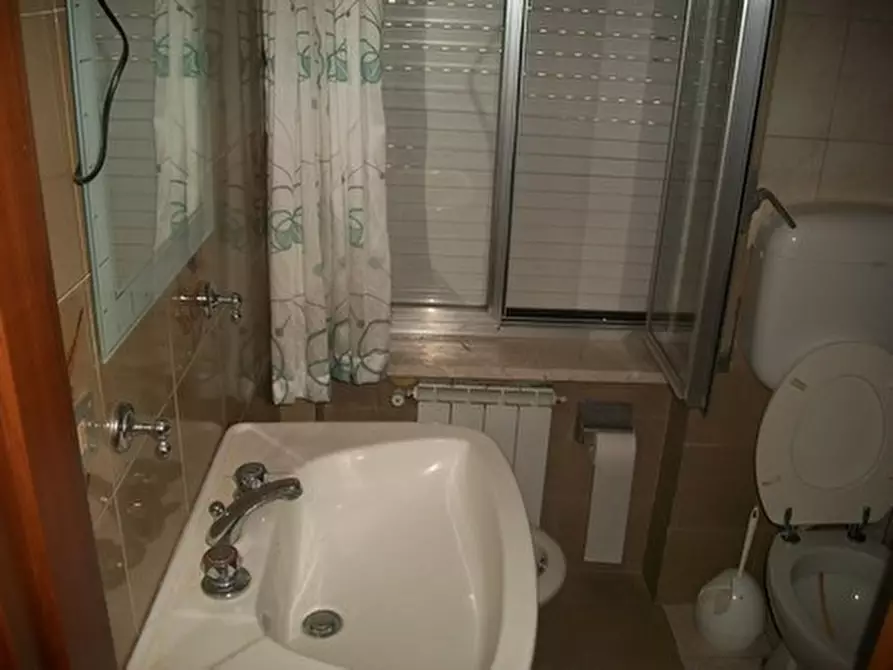 Immagine 7 di Trilocale in vendita  in VIA DEI MARSI a Castel Frentano