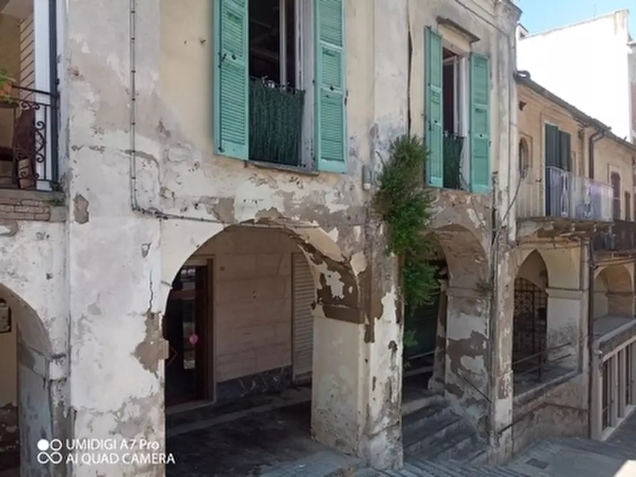 Immagine 1 di Locale commerciale in vendita  in PIAZZA PLEBISCITO a Lanciano