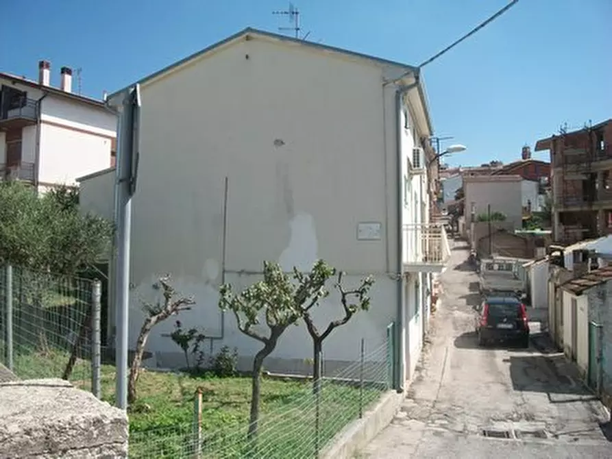 Immagine 34 di Porzione di casa in vendita  in VIA DEI PICENI a Castel Frentano