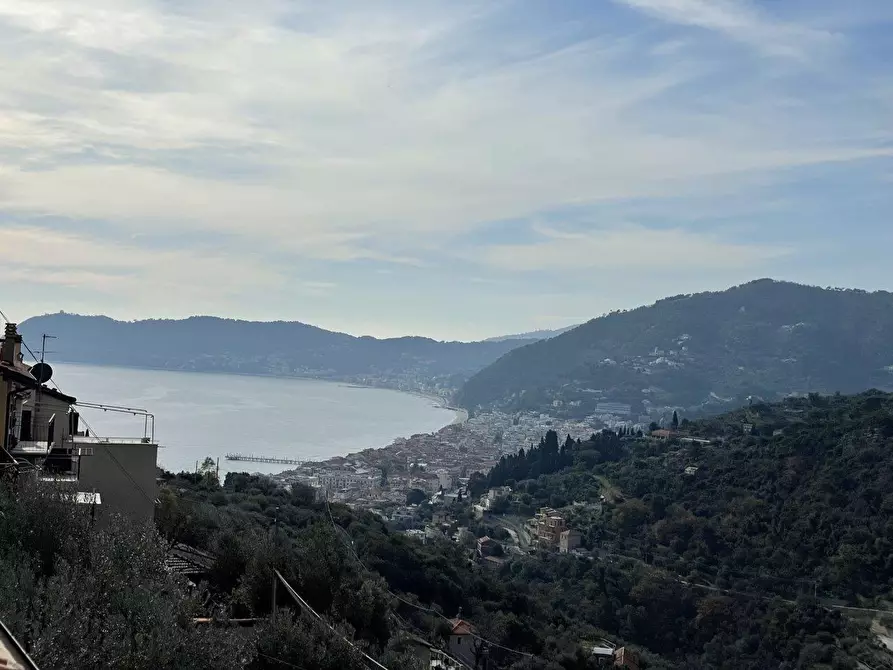 Immagine 30 di Villetta a schiera in vendita  a Alassio