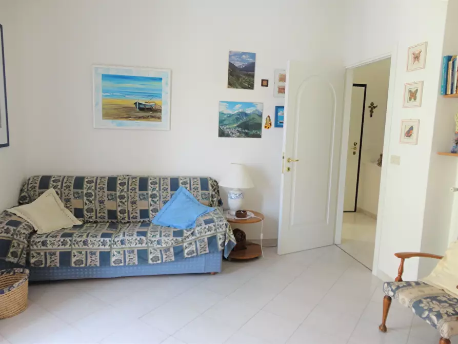 Immagine 4 di Trilocale in vendita  a Alassio