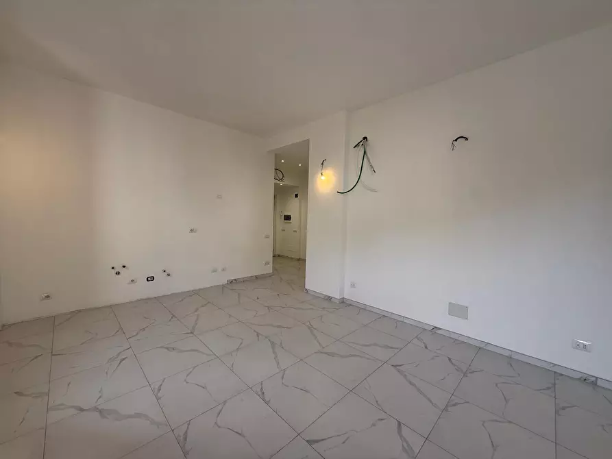 Immagine 29 di Trilocale in vendita  in V.le hanbury a Alassio