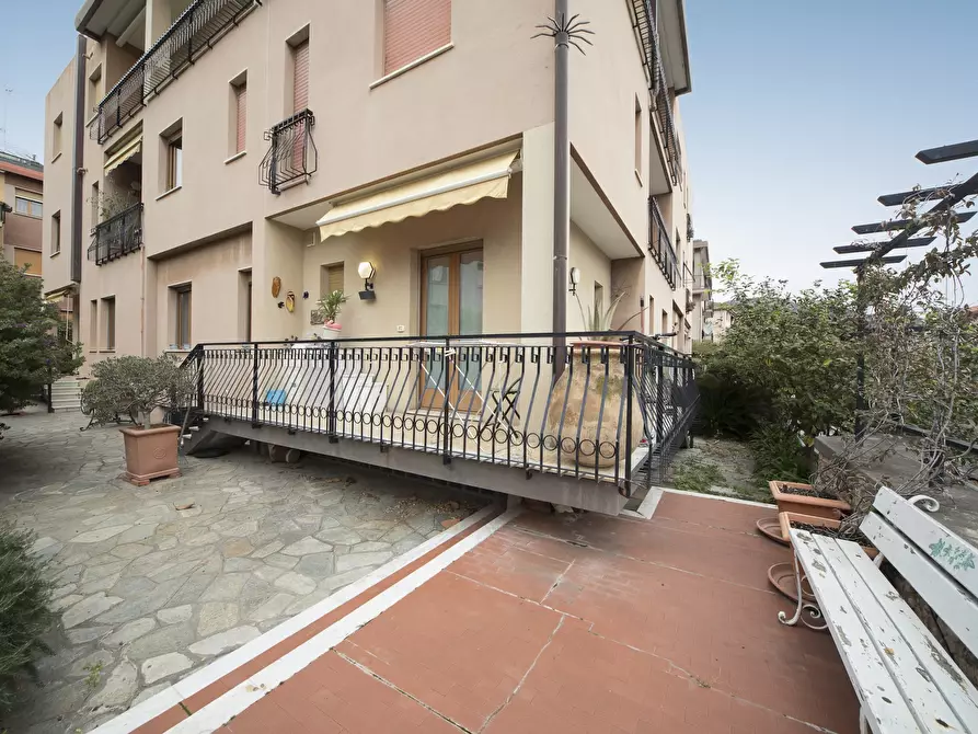 Immagine 5 di Pentalocale in vendita  in Via Privata Mario Mascardi a Alassio