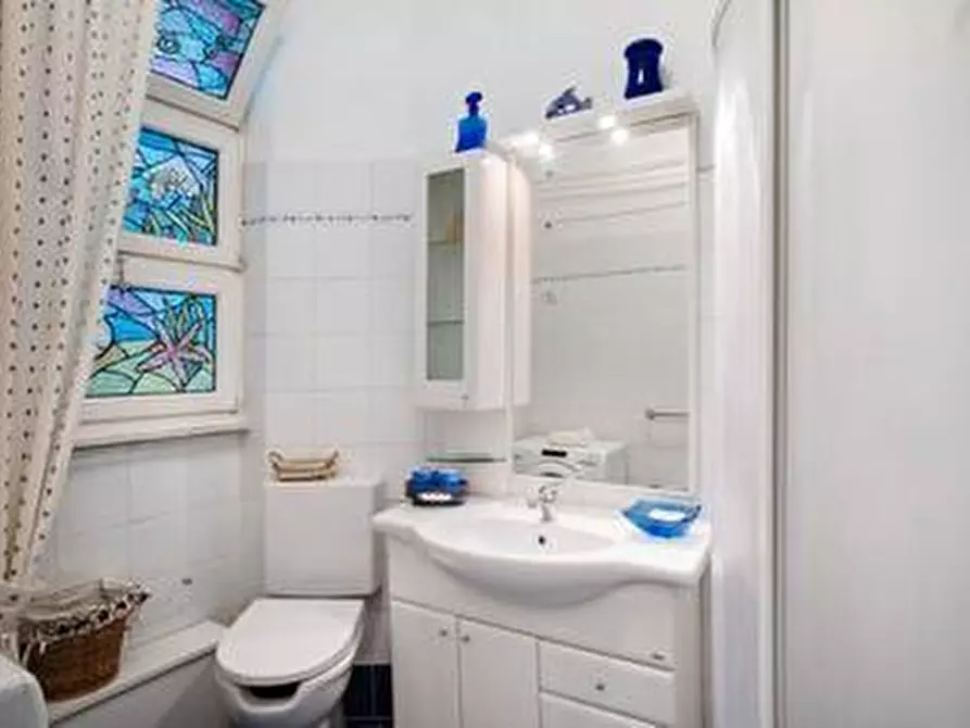 Immagine 20 di Trilocale in affitto  in Via Roma a Alassio