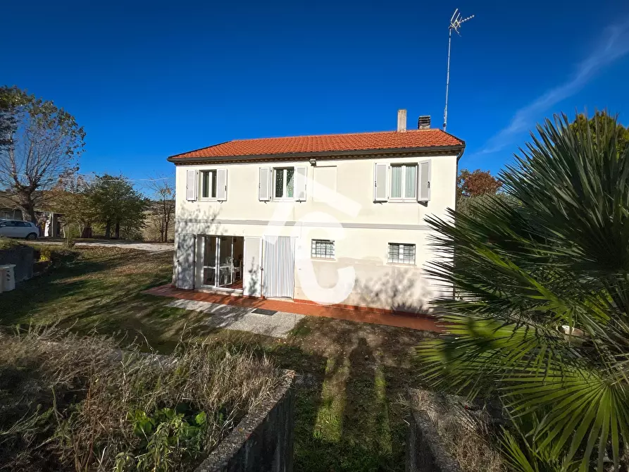 Immagine 1 di Rustico / casale in vendita  a Senigallia