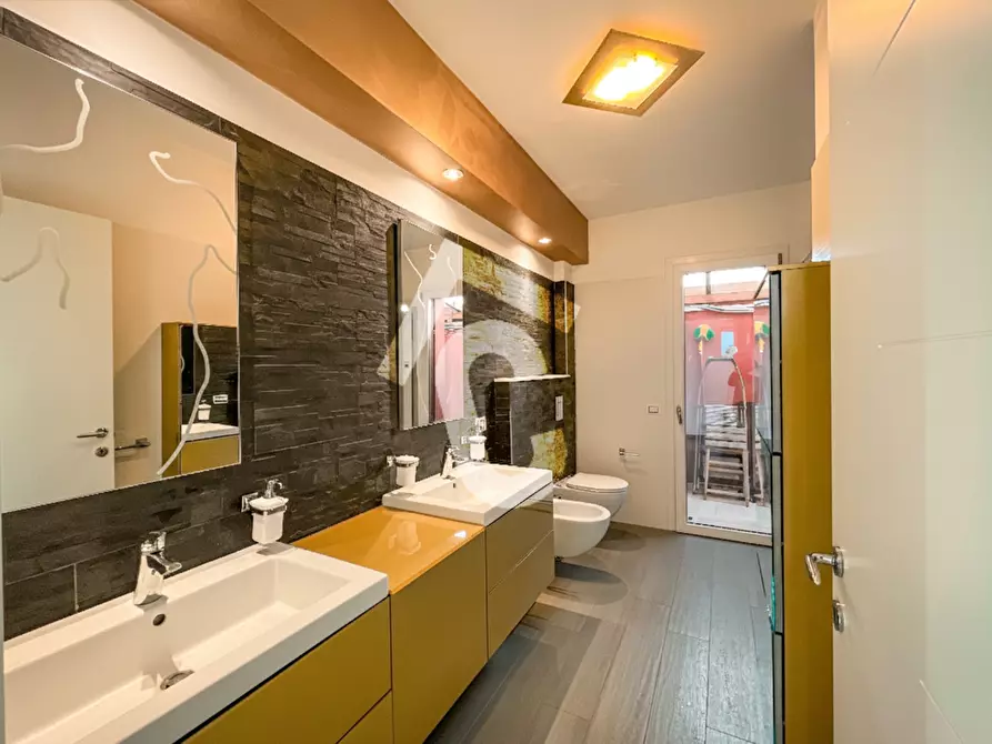 Immagine 19 di Appartamento in vendita  a Castelbellino