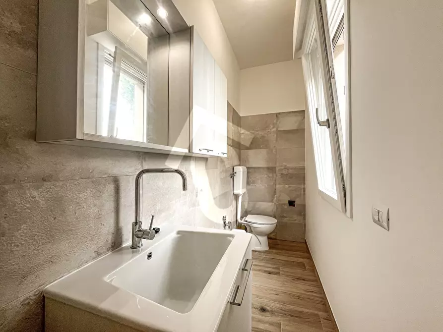 Immagine 15 di Trilocale in vendita  a Jesi