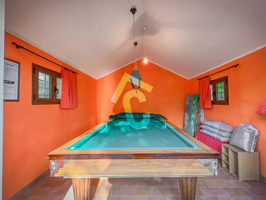 Immagine 33 di Rustico / casale in vendita  a Senigallia