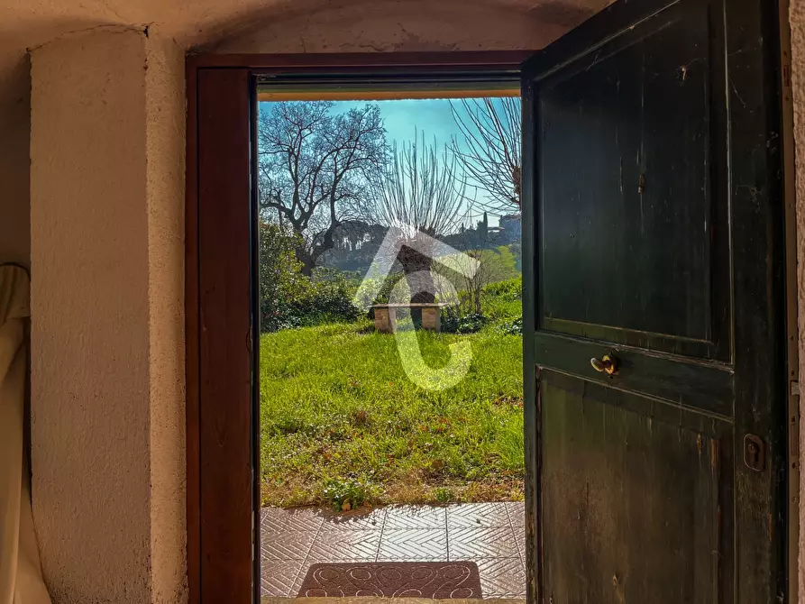 Immagine 31 di Rustico / casale in vendita  a Jesi