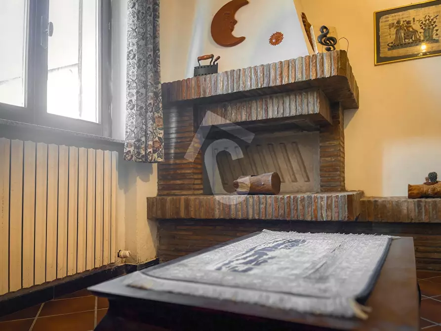 Immagine 10 di Rustico / casale in vendita  a Jesi