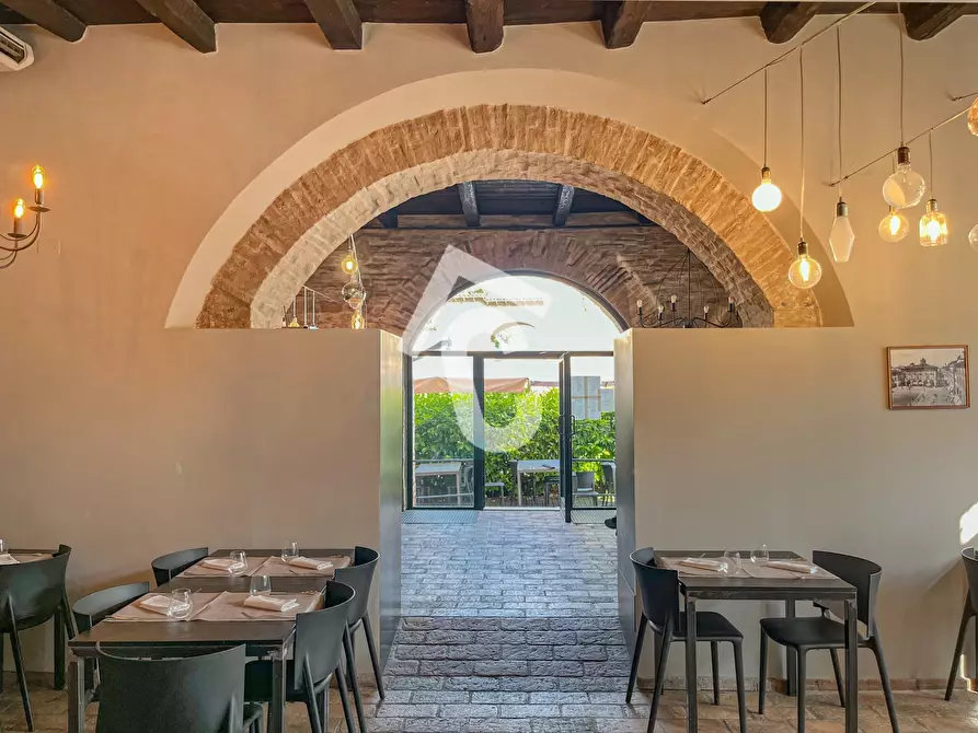 Immagine 6 di Bar / Ristorante in vendita  a Jesi