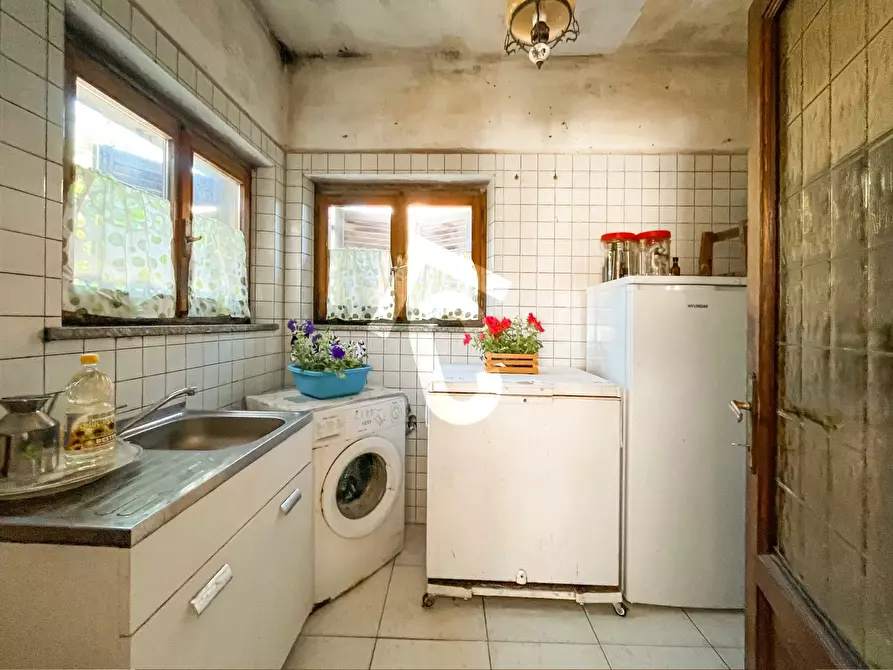 Immagine 9 di Casa indipendente in vendita  a Jesi