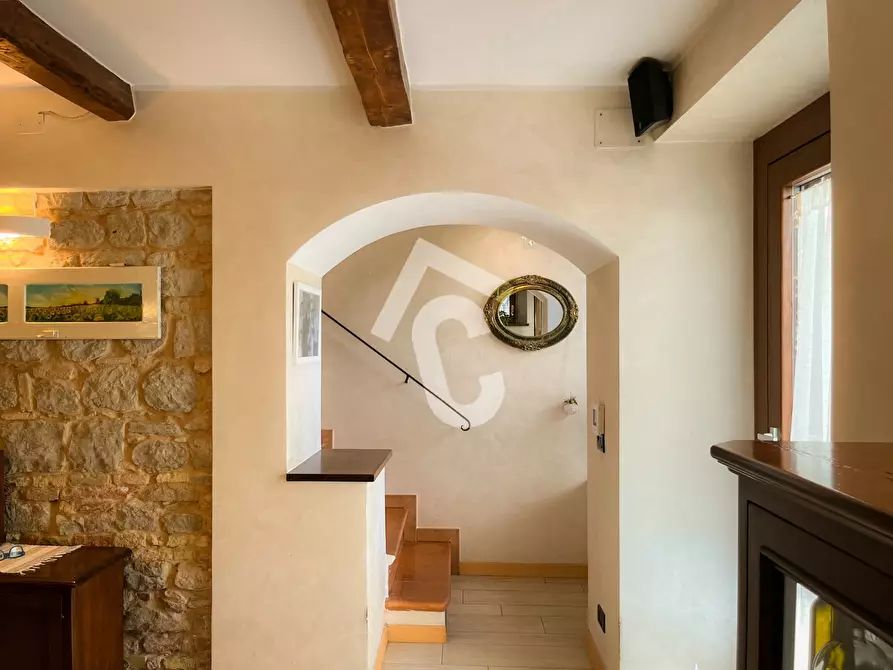 Immagine 28 di Casa bifamiliare in vendita  a Castelbellino