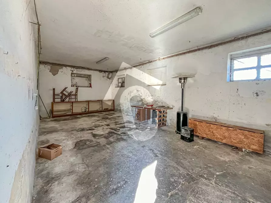 Immagine 50 di Rustico / casale in vendita  a Staffolo