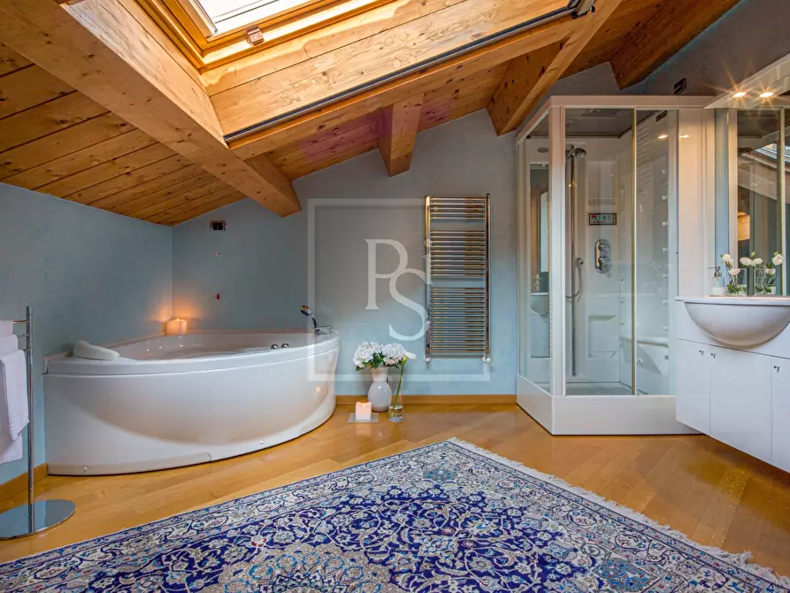 Immagine 20 di Villa in vendita  a Senigallia