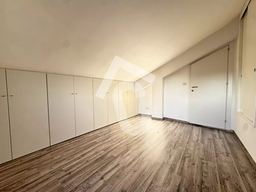 Immagine 5 di Mansarda in affitto  a Jesi