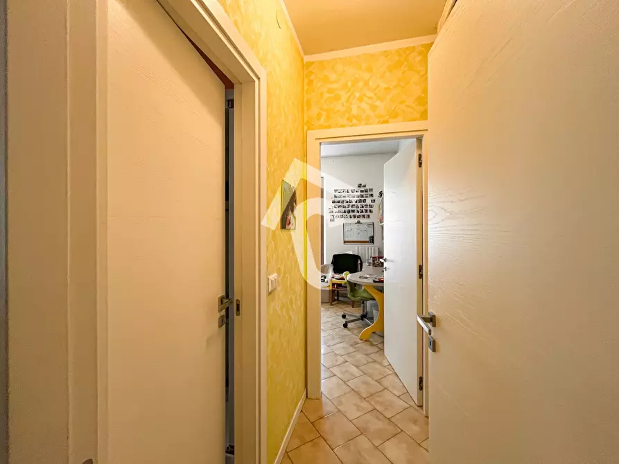 Immagine 15 di Quadrilocale in vendita  a Montecarotto