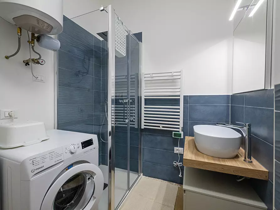 Immagine 11 di Bilocale in affitto  in Via Torino a Finale Ligure