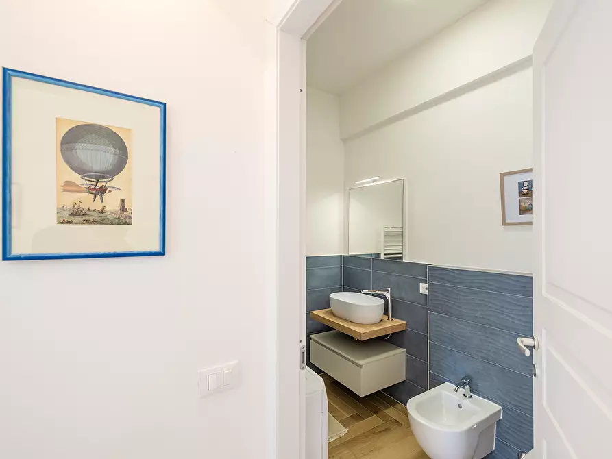 Immagine 13 di Bilocale in affitto  in Via Torino a Finale Ligure