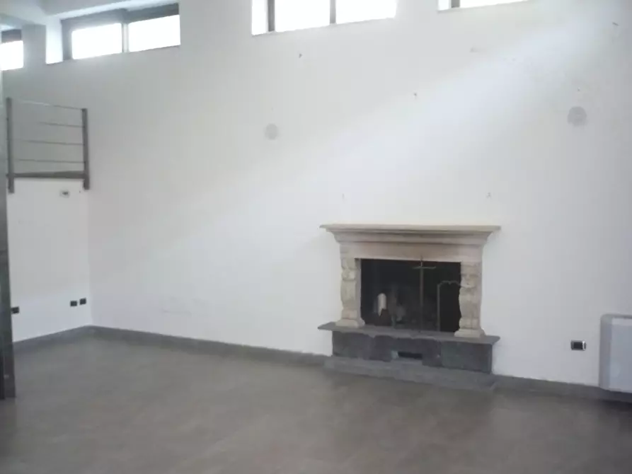 Immagine 21 di Villa in vendita  a Tremestieri Etneo