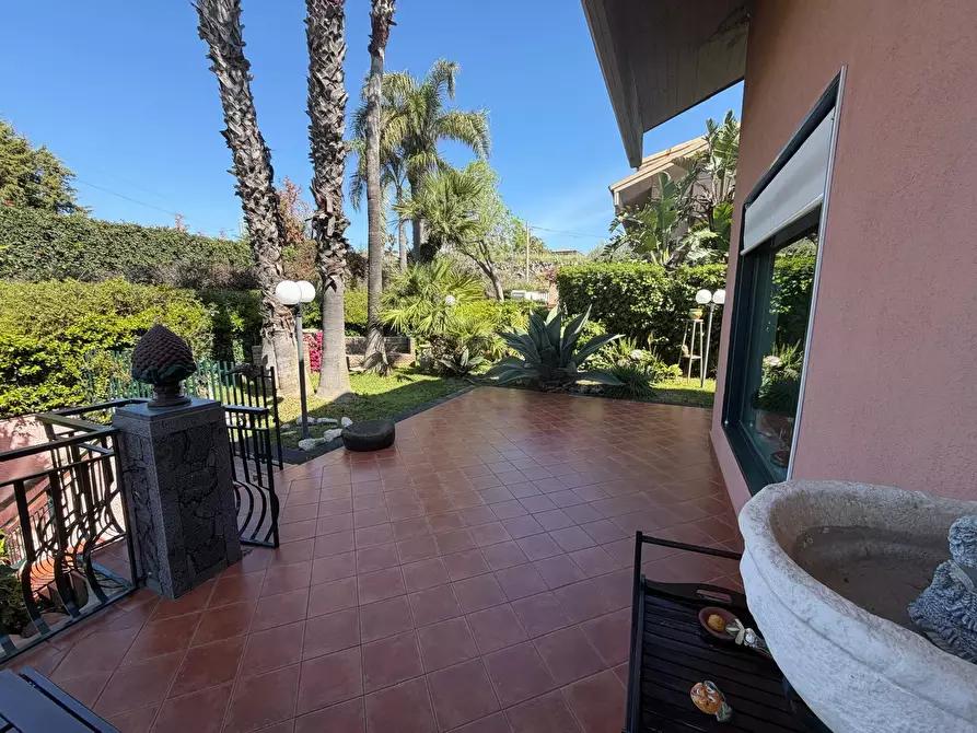 Immagine 31 di Villa in vendita  a Sant'agata Li Battiati