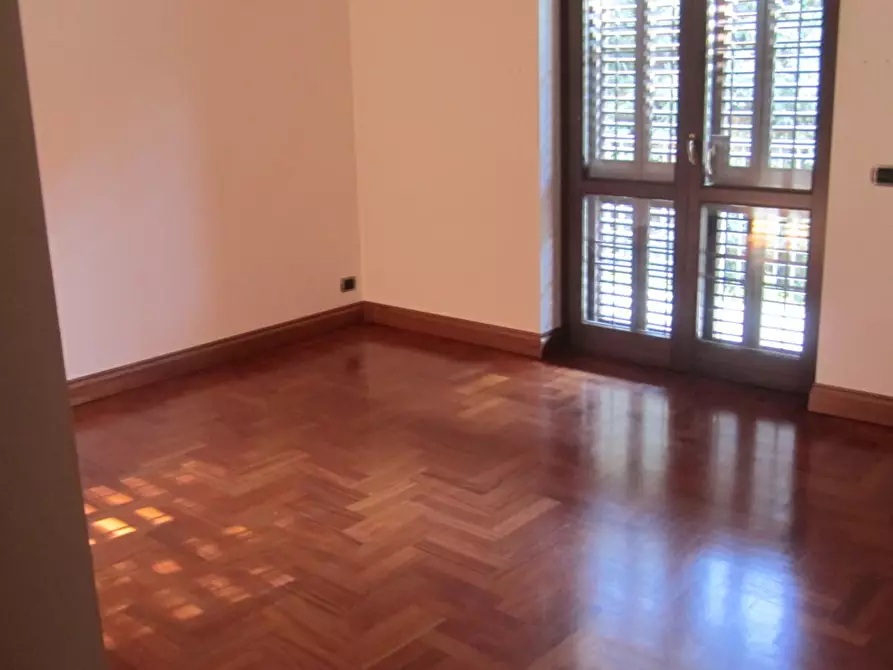 Immagine 8 di Villa in affitto  a Tremestieri Etneo