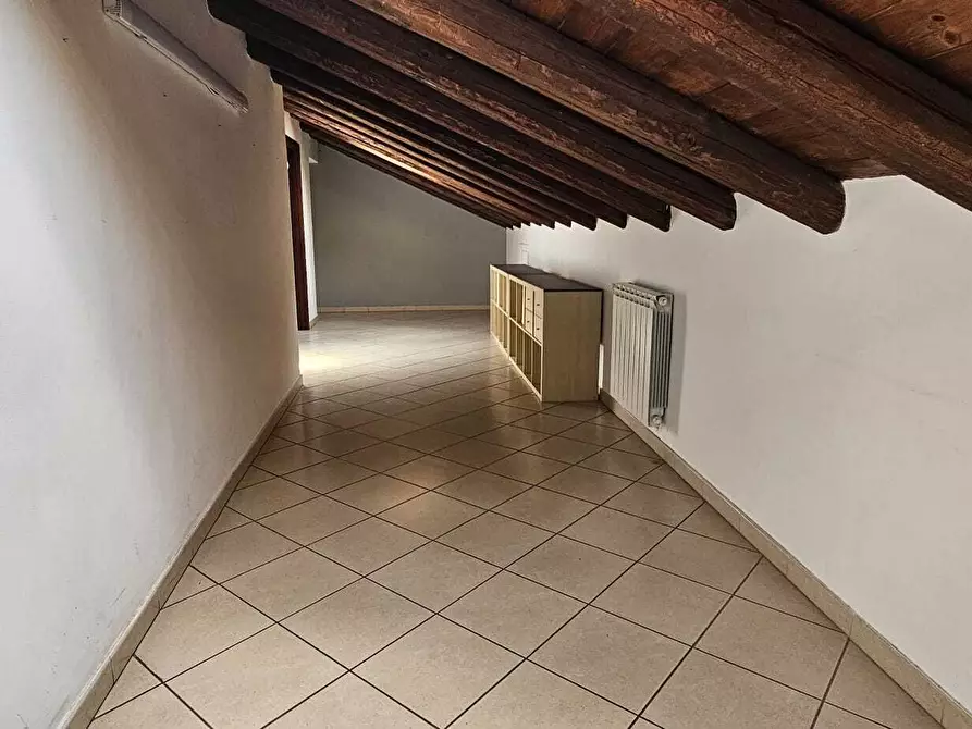 Immagine 14 di Mansarda in vendita  a Tremestieri Etneo