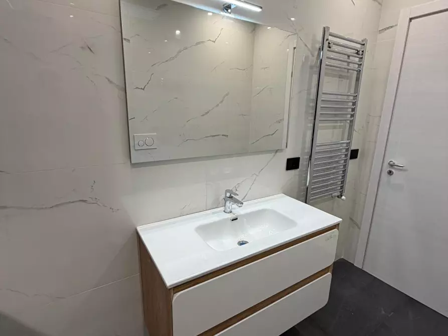 Immagine 13 di Casa semindipendente in vendita  a Mascalucia