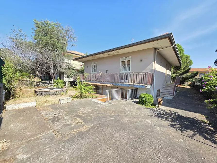 Immagine 2 di Villa in vendita  in Via Vincenzo Bellini a Tremestieri Etneo