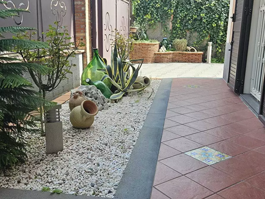 Immagine 23 di Villa in vendita  a Ragalna